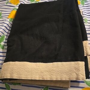Sophisticated Black and Tan Tablecloth
